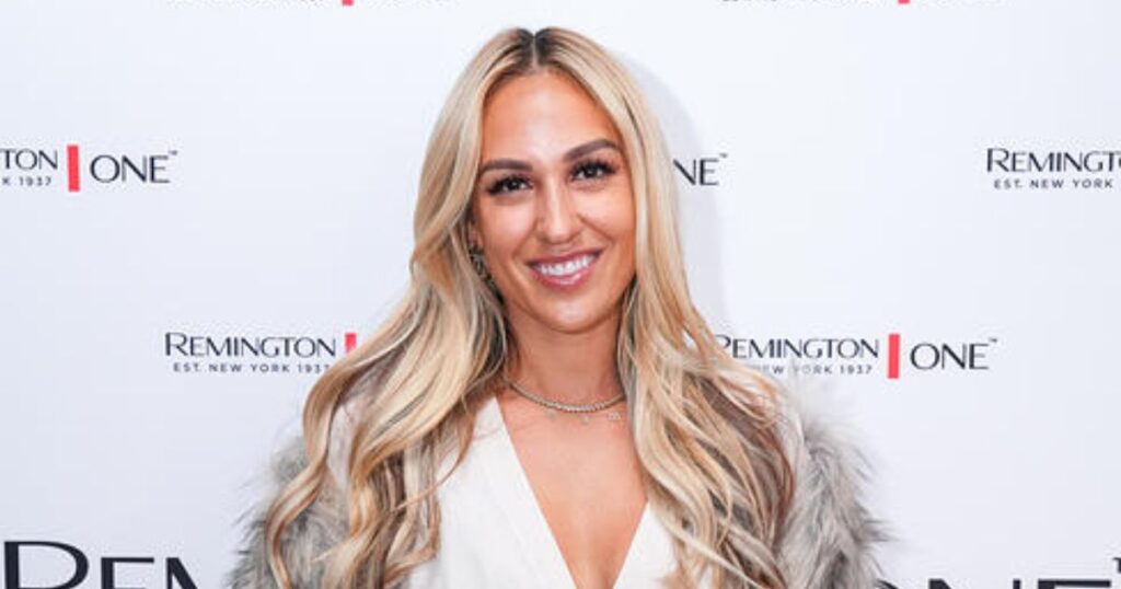 Amanda Ivanelli’s Sources of Income